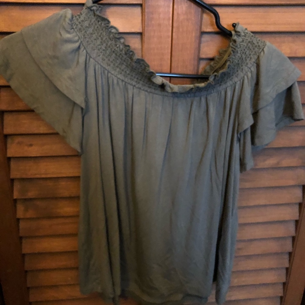 Olive off the shoulder American Eagle top